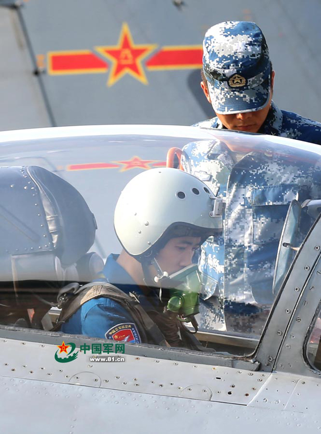 中国空军金头盔第一猛男：蒋佳冀成长轨迹