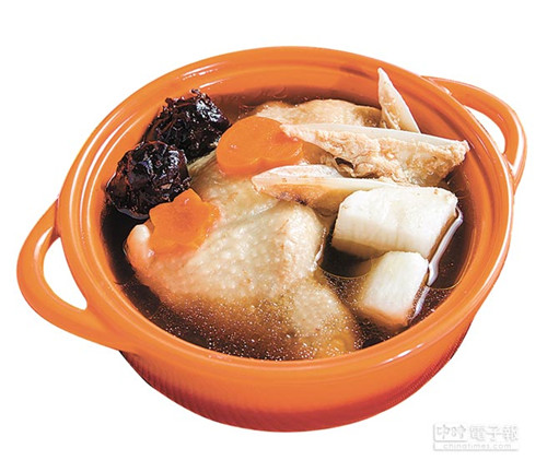 台湾宠物过年也吃年菜 吃的比人还“澎湃”(图)