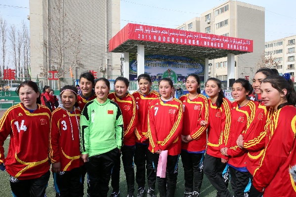 新疆和田地区青少年足球联赛开幕