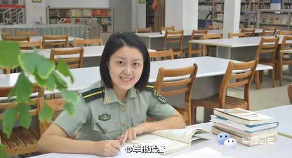 颜值爆表！短发才是军中女神的标准