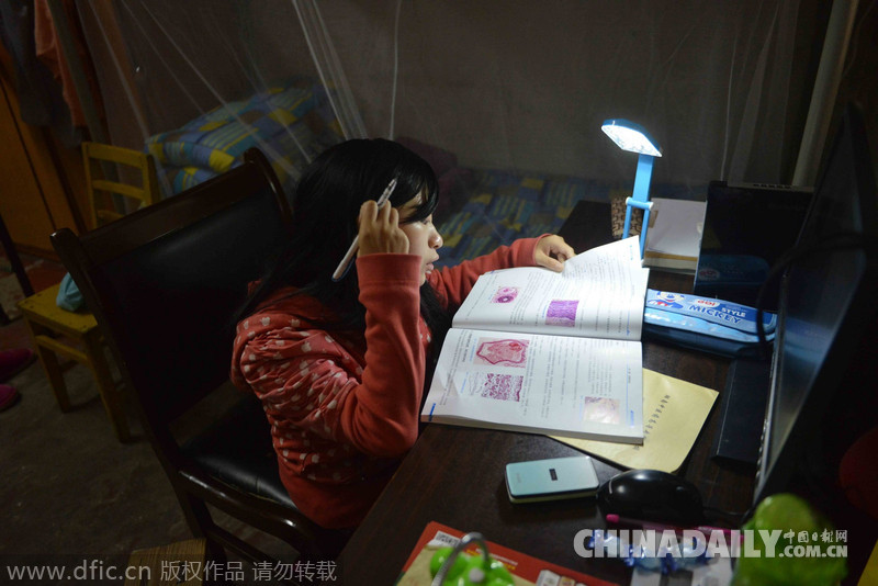 图片故事：“玻璃女孩”刘儒珍的大学生活