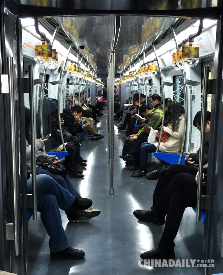 春节临近北京地铁客流量锐减
