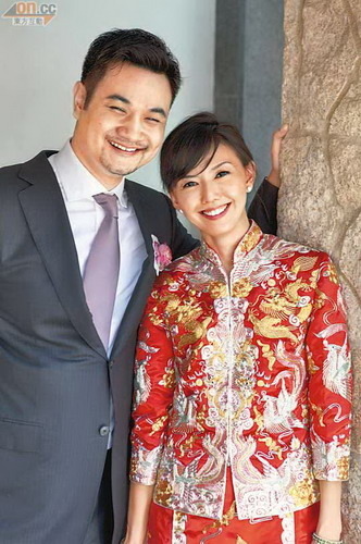 孙燕姿晒欧洲度假照 儿子与老公背影入镜(图)