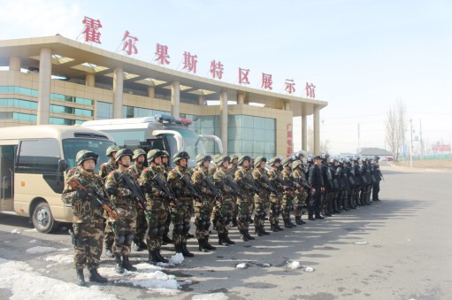 新疆霍尔果斯边检站立足实际全力护航“两会”安保