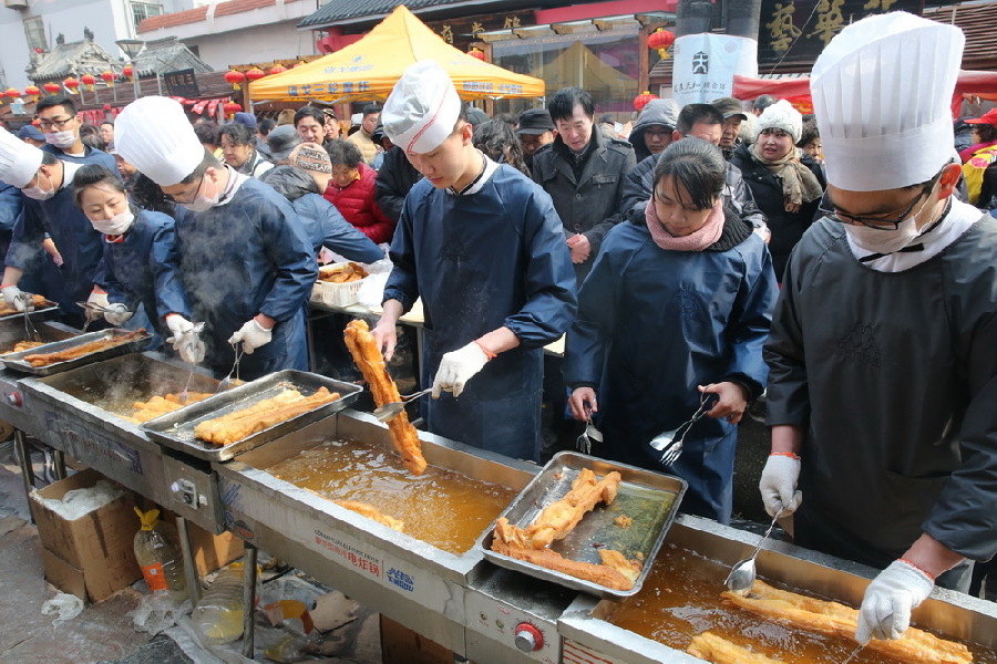 青岛浮山所文化山会开幕 为新春氛围增添民俗文化大餐