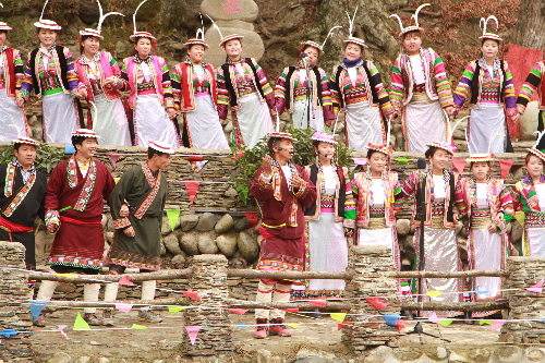 甘肃文县：首届中国白马人民俗文化旅游节开幕