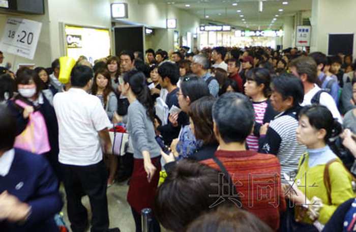 中国女子在日本机场找免税店乱闯 致数十航班延误