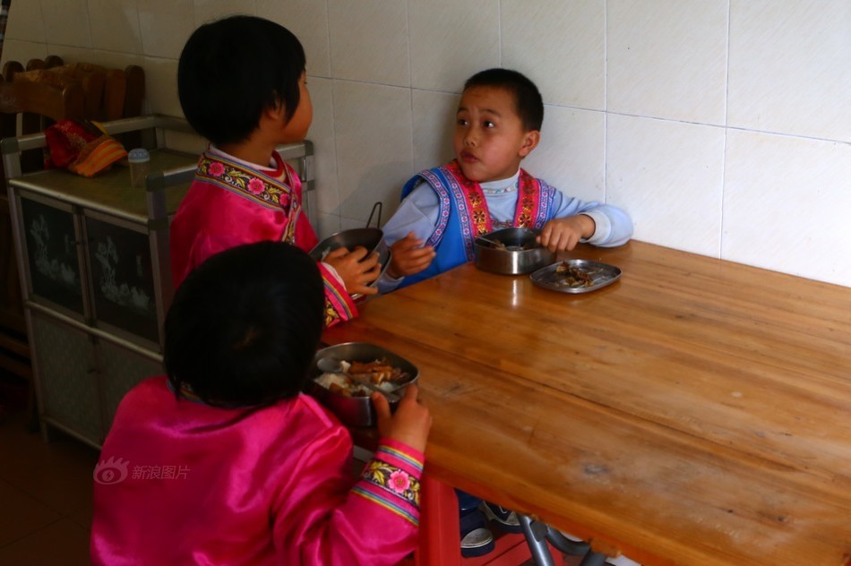 图片故事：6个人的畲族小学
