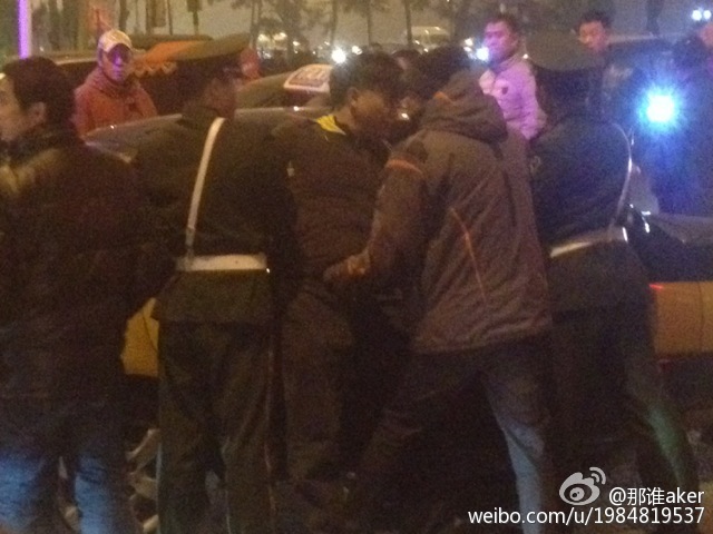 北京王府井男子抢劫 22分钟后被捕