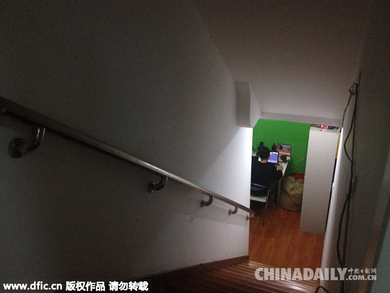 北京:150平米公寓暗藏20个“胶囊”无照旅馆