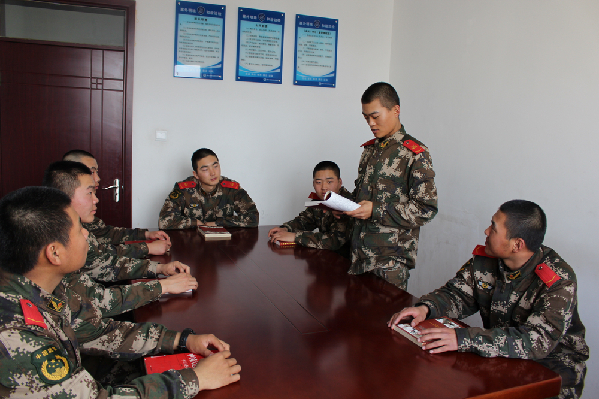 新疆霍尔果斯边检站开展“读红色经典书籍、争做新革命军人”活动