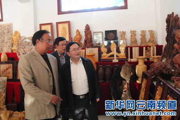 云南技师学院培养新一代剑川木雕工艺师