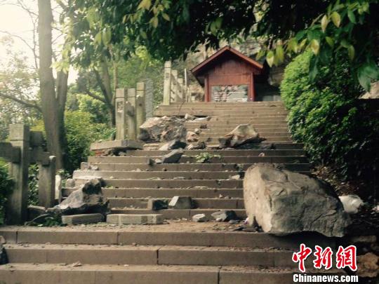 广西桂林景区山体滑坡已致7人遇难 另有10人受伤