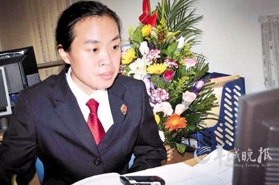 穗检察官杨斌辞职或当律师 曾经为溺婴母亲辩护