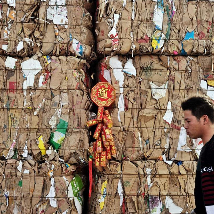 外国摄影师眼中的北京垃圾回收场