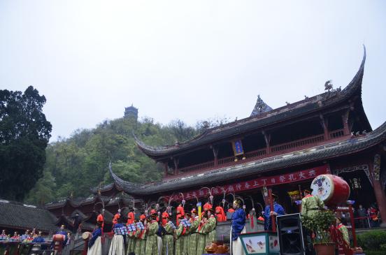 传承古礼 都江堰文庙举办2015年春季祭孔大典