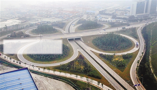 沪渝高速东环至洛碛段五路段施工 注意择道出行