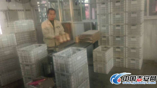 网民拍照曝光吉安市“堆花”酒厂生产不卫生