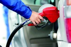周末油价将迎小幅上涨 预计每升涨0.07元到0.1元