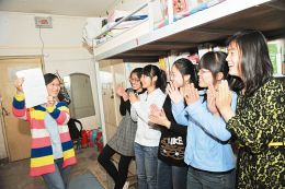 太原“学霸”宿舍6女生一起考上研究生