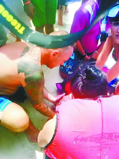 武汉护士泰国度假遇人溺水 做人工呼吸施救获赞