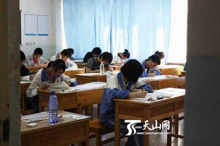 2015年新疆16.05万名考生参加高考