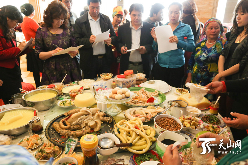 新疆且末举办民族特色美食大赛