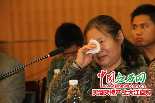 江西九江第一人民医院患癌医生鼓励患者笑对病魔