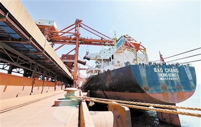唐山港前三月货物吞吐量近1.2亿吨