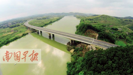 梧州至贵港高速路通车 三地结束没有通高速路历史