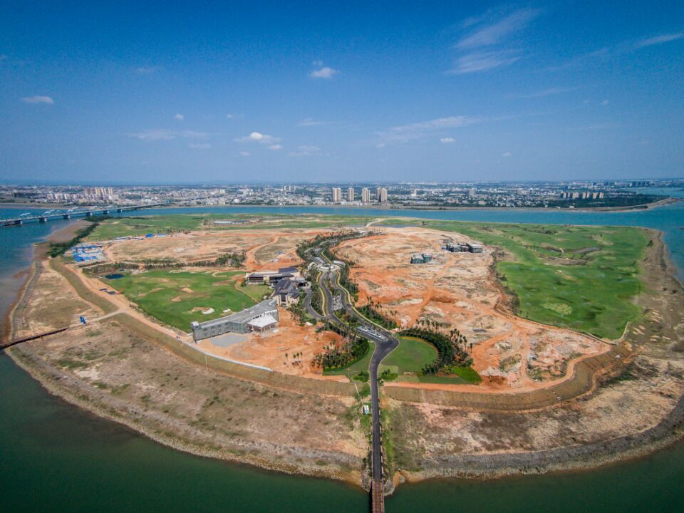 海口取缔司马坡岛文体基地高尔夫球场 项目内正建酒店