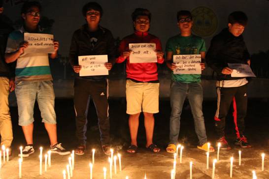 在华尼泊尔留学生为祖国地震灾区民众祈祷