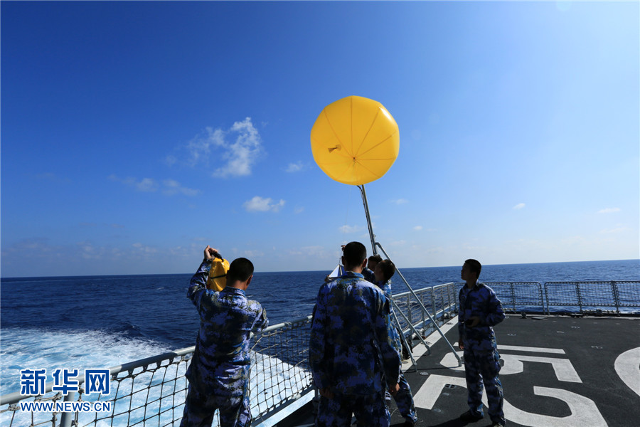 中国海军第二十批护航编队进行武器实弹射击训练