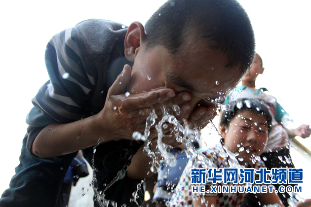 赞皇阳光小学成功通水 150名师生90天吃水难问题解