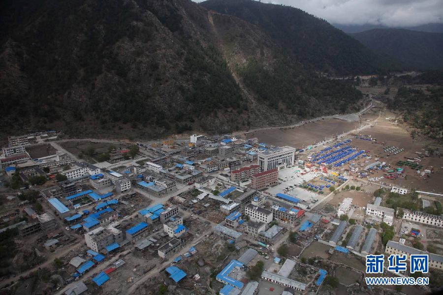 航拍地震灾区西藏吉隆镇