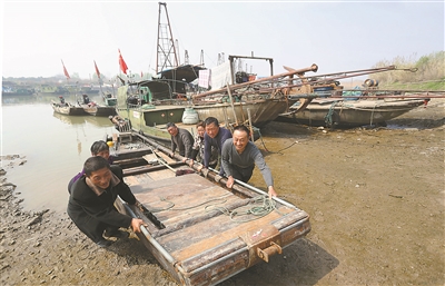 长江流域进入春季禁渔期 偸捕滥捕难禁绝