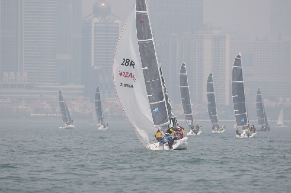 第六届城市俱乐部国际帆船赛在青岛举行