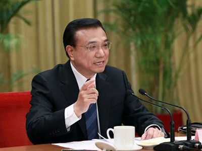 总理提海南劳模盖章事件 斥责政府机关作风问题