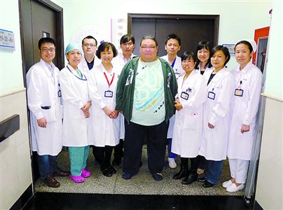 申城减重手术最胖病人:200公斤胖小伙减重出院