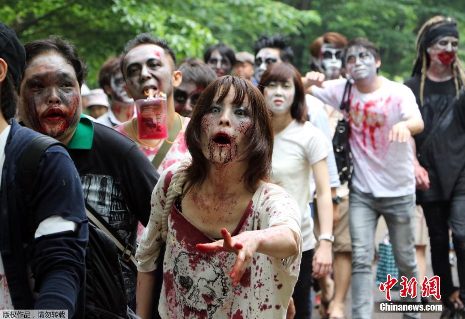 日本东京举办年度僵尸大游行
