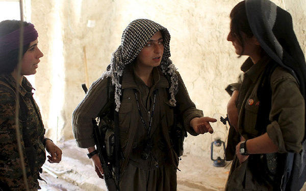铿锵玫瑰：库尔德女战士