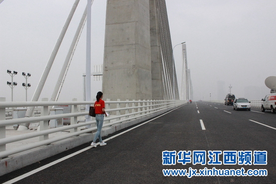 南昌：朝阳大桥18日正式通车 象湖隧道部分通车