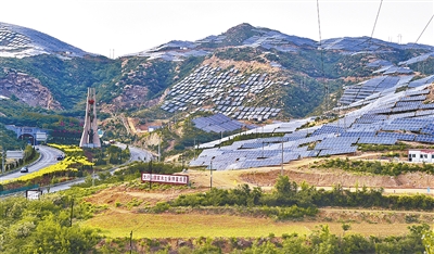 平山：30兆瓦太阳能光伏电站并网发电