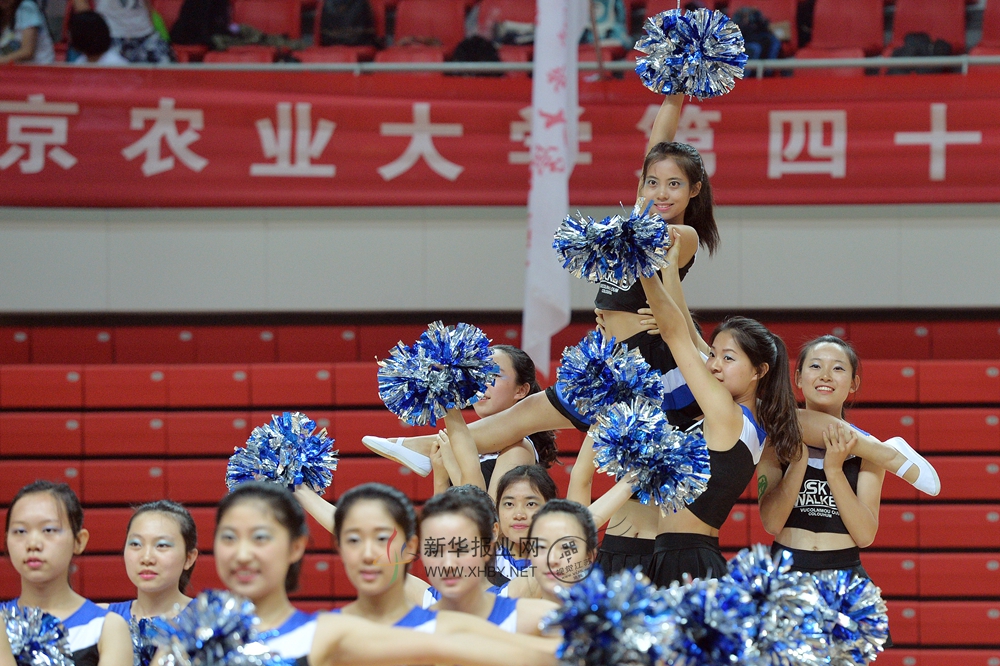 大学生啦啦操比赛青春舞动校园[10]