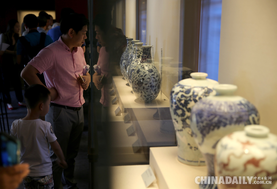 明代御窑瓷器对比展在故宫博物院举办