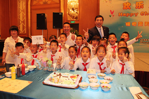 “拥抱蓝天，放飞梦想”——香格里拉大酒店为永胜小学学生打造欢乐儿童节