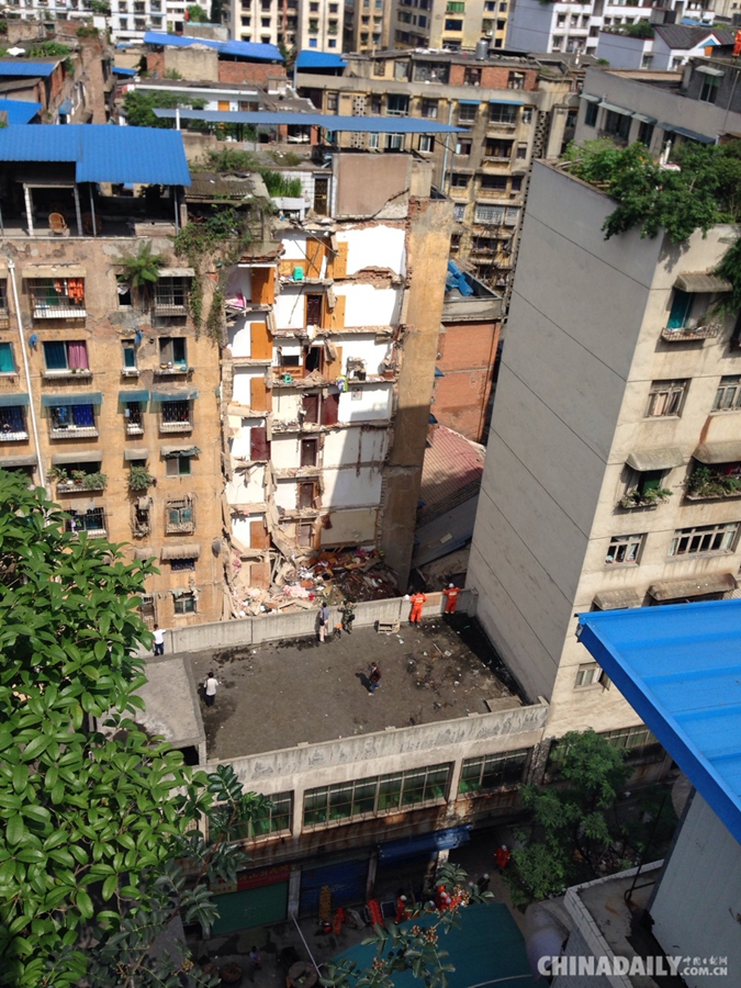 贵州遵义楼房垮塌已联系到16人 3人失联