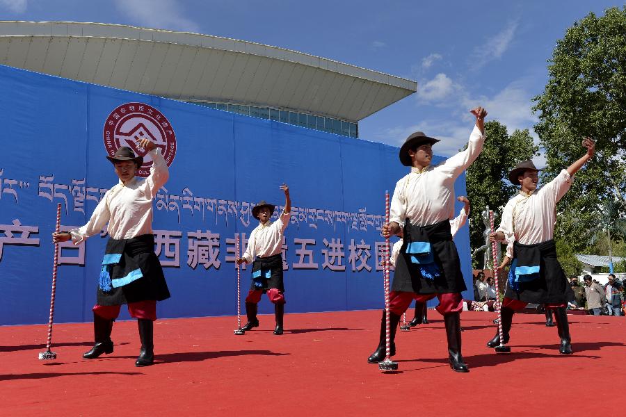 西藏“非遗”进校园 迎接文化遗产日