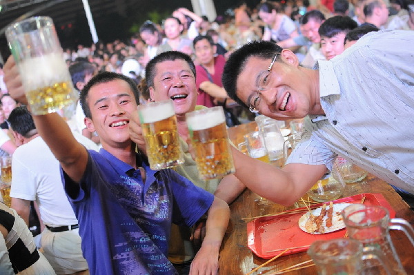 青岛啤酒新突破：千亿品牌价值全球舌尖共享