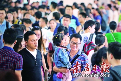 广州各大百货父亲节应节销售增25% 端午节粽子更实惠亲民
